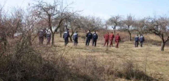 Râmnicu Vâlcea: Copiii dispăruţi sunt căutaţi de voluntari