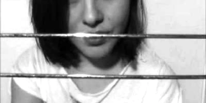 În luna mai poliţiştii i-au intrat prin forţă în casă şi i-au luat pe copii, patru fetiţe şi un băiat. FOTO: Arhivă