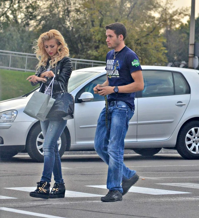 
    Solista a plecat ieri la aeroport, iar Michael s-a întors în vila ei din BăneasaFoto: Alex Muscaliu  