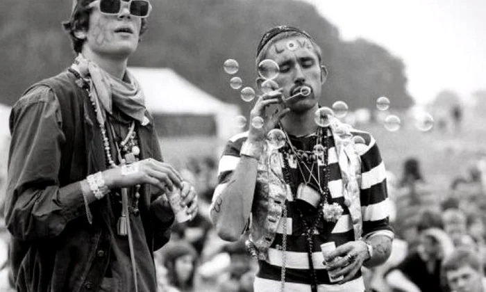 Moda hippie spune NU conformismului jpeg