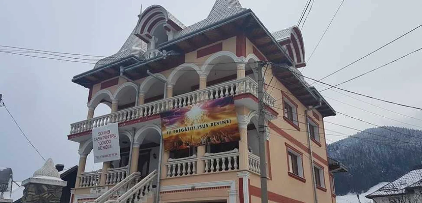 Casa oferită în schimbul a 100.000 de Biblii. FOTO Facebook/ Oana Şlemco