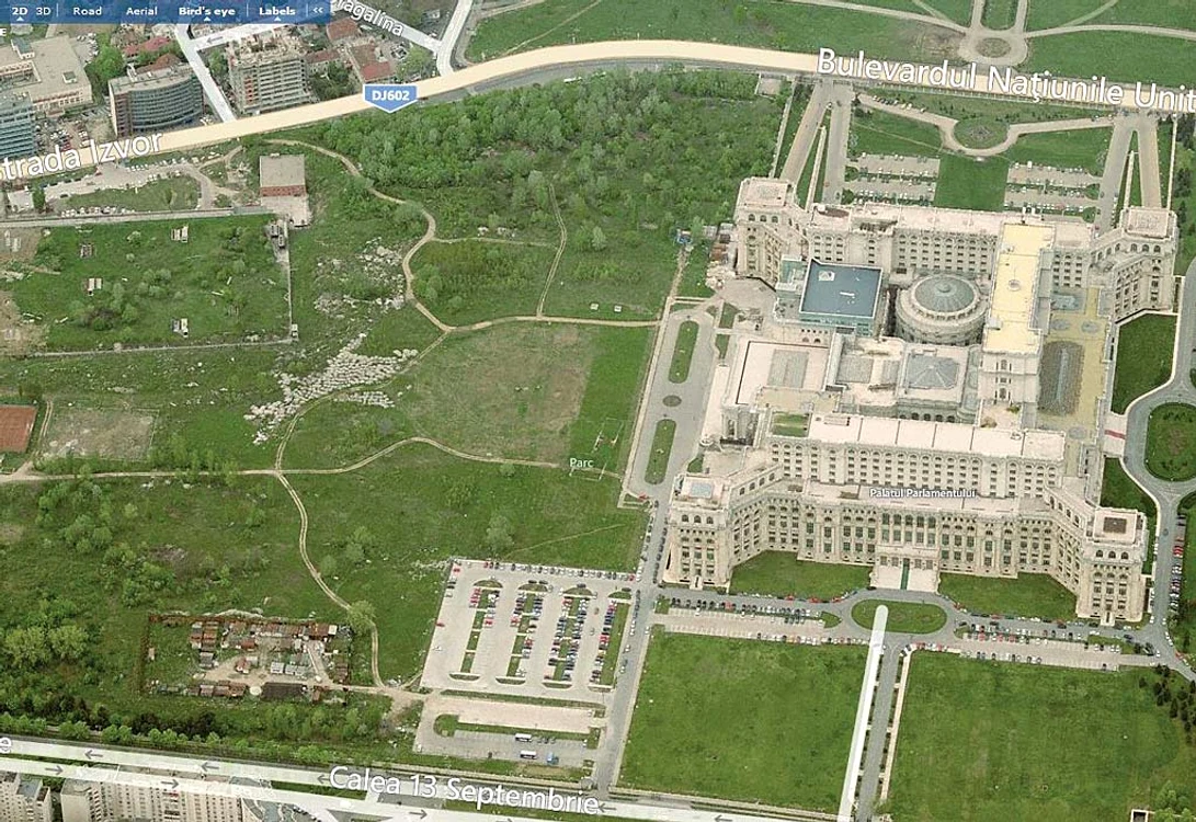Uranus. Prin curtea Palatului Parlamentului va fi un tunel de 850 m. Proiectul e blocat