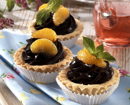 Tarts with Chocolate Cream jpeg
