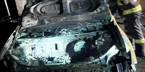 incendiu garaj suceava jpg