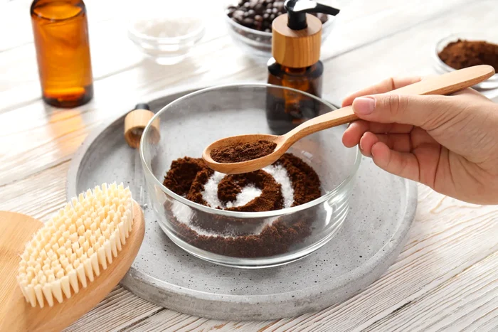 Cafeaua te ajută să ai o piele catifelată.