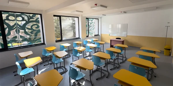 scoala sala clasa jpg