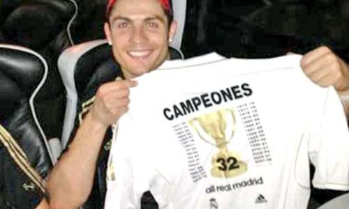 Cristiano Ronaldo  şi a pregătit tricoul de campion jpeg
