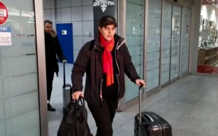
    Laura Codruţa Kovesi s-a aflat printre cei 181 de oameni blocaţi pe aeroportul din Liegefoto: captură video  