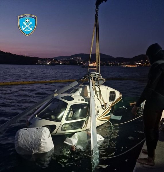 Un elicopter cu turiști americani s-a prăbușit în mare, în Grecia. Pasagerii voiau să ajungă pe insula Mykonos. Cum s-au salvat