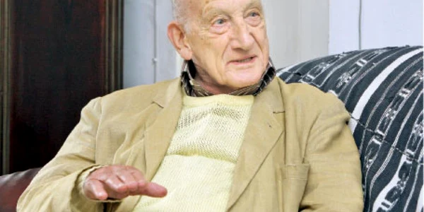La 94 de ani, istoricul reparcurge traseul unei vieţi de excepţie