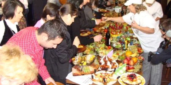În concurs au intrat şi sarmale în dovleac, cocârţăul de Dunăre şi prazul umplut