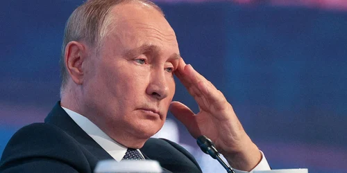 Vladimir Putin la Vladivostok FOTO EPA EFE jpg