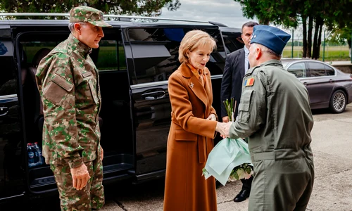 Majestatea Sa Margareta și Principele Radu la Baza 71 Aeriană Câmpia Turzii   FOTO Alexandru Aioanei (8) jpeg