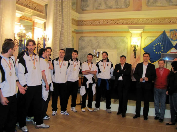 Liviu Ciupe, la sosirea acasă a echipei după câştigarea campionatului din 2012 FOTO Olimpia Man