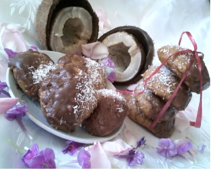 
    Biscuiţi cu nucă de cocos  