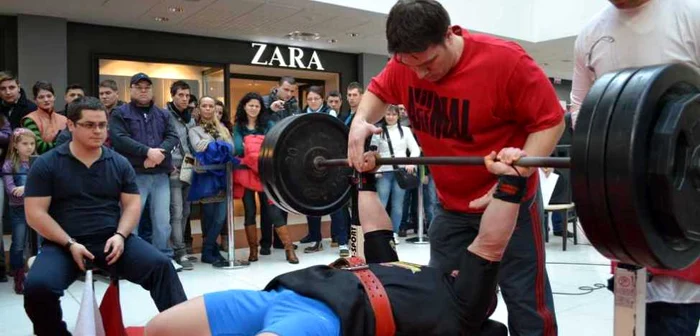 Concurs de forţă la Arena Mall