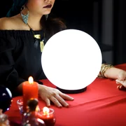 Ghicitoare - ghiceste in palma - vrajitoare - noroc - viitor FOTO Shutterstock 