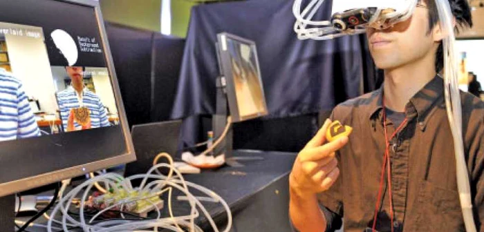 În viitorul apropiat vom putea savura bunătăţi doar privind ecranul calculatorului Foto: Afp