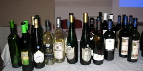 Cavalerii Vinului vor organiza mâine un concurs de vinuri