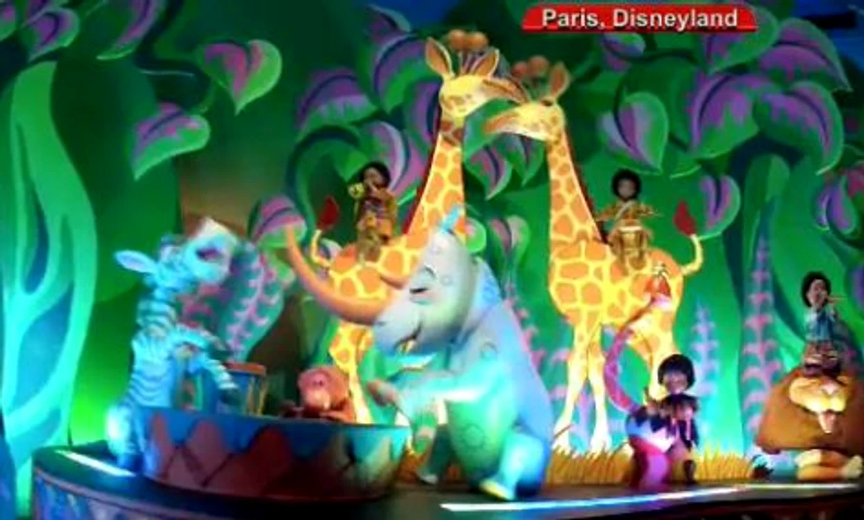 Familia Prodan- Reghecampf s-a distrat pe cinste în Disneyland (captură: PRO TV)