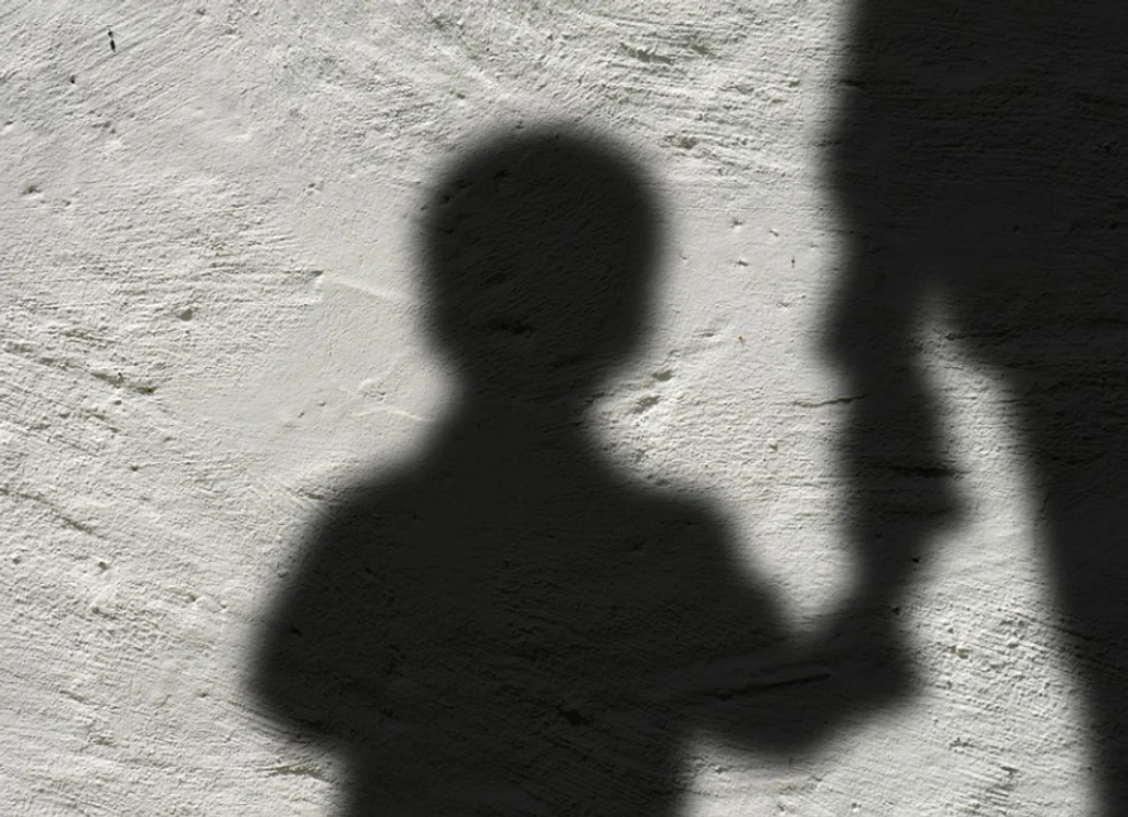 Copil abuzat FOTO Arhivă Adevărul