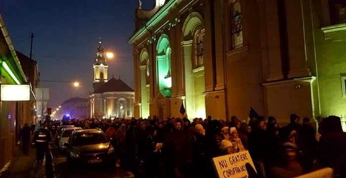 Oradenii ies sa protesteze