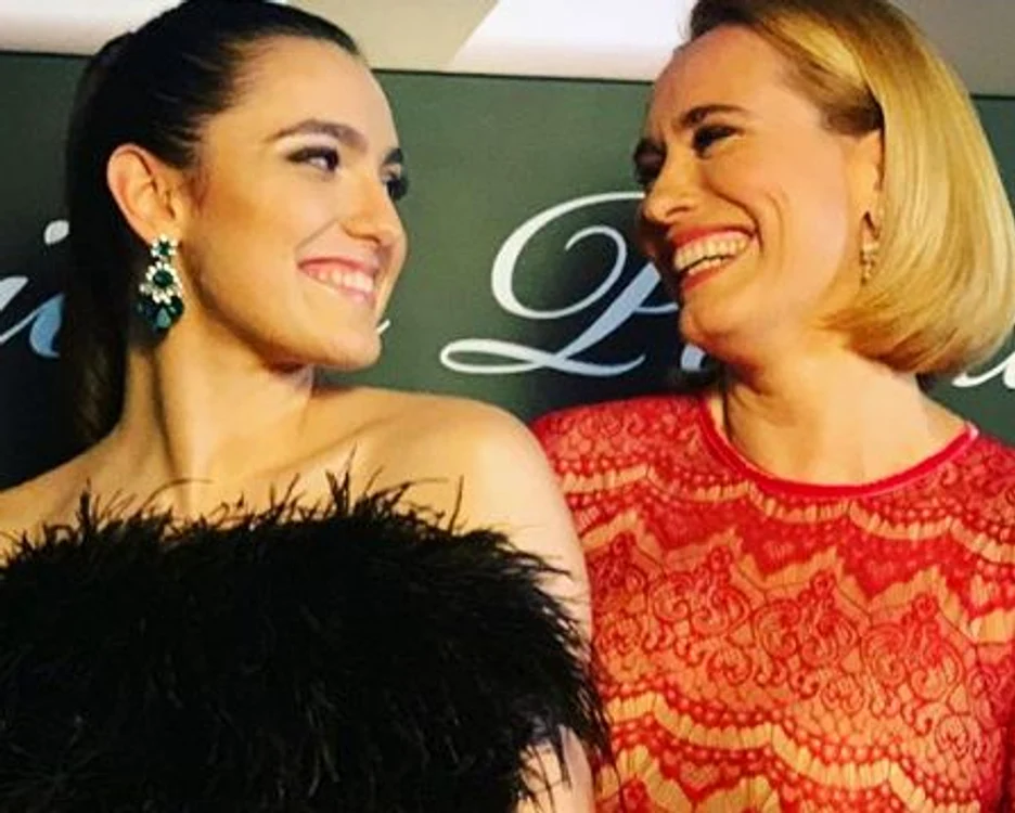 
    Alexia şi Andreea Esca au o relaţie foarte strânsăFoto: arhivă personală  