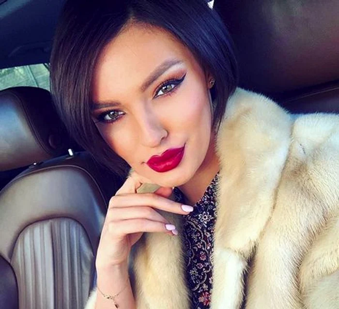 
    Diana Enache, sexy în costum de baie Foto Instagram  