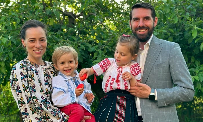 Nicolae si Alina ai Romaniei de Paște2 jpg