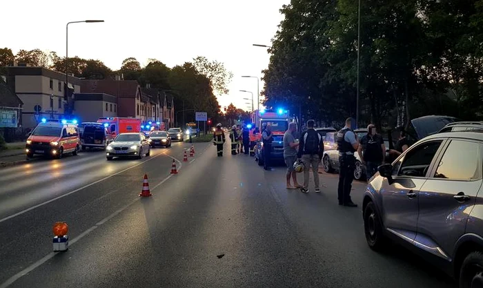Doi români sunt în stare critică după ce au fost înjunghiați pe Deutzer Strasse, în Dusseldorf, GermaniaCaptură: rp-online.de