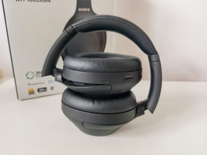 Sony WH-1000 XM4