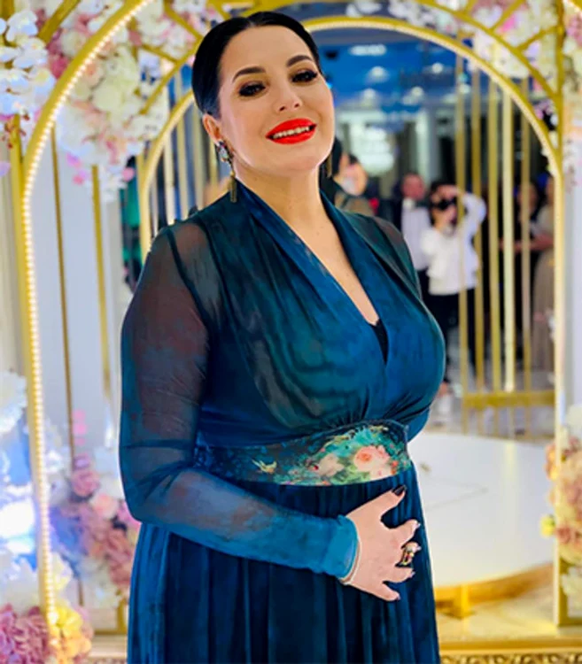 Flavia Mihăşan, fosta asistentă de la “Neaţa cu Răzvan şi Dani”, îi va dărui un frăţior lui Carol