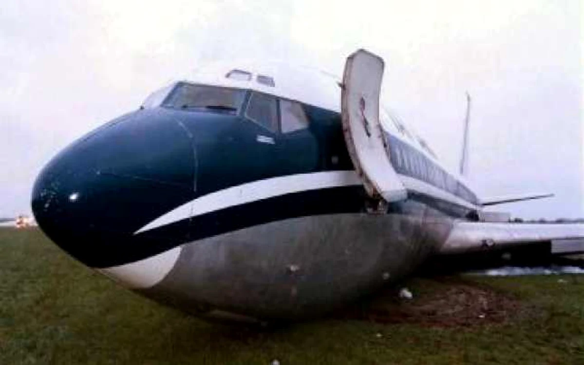 Un Boeing 707 s-a prăbuşit la Charjah. Niciun pasager nu a supravieţuit