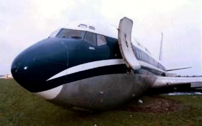Un Boeing 707 s-a prăbuşit la Charjah. Niciun pasager nu a supravieţuit