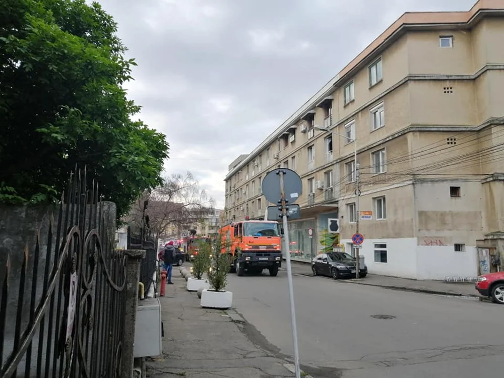 Ecplozie într-un bloc din Ploieşti FOTO Facebook/Toma Antonescu