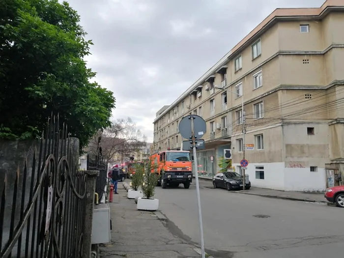 Ecplozie într-un bloc din Ploieşti FOTO Facebook/Toma Antonescu