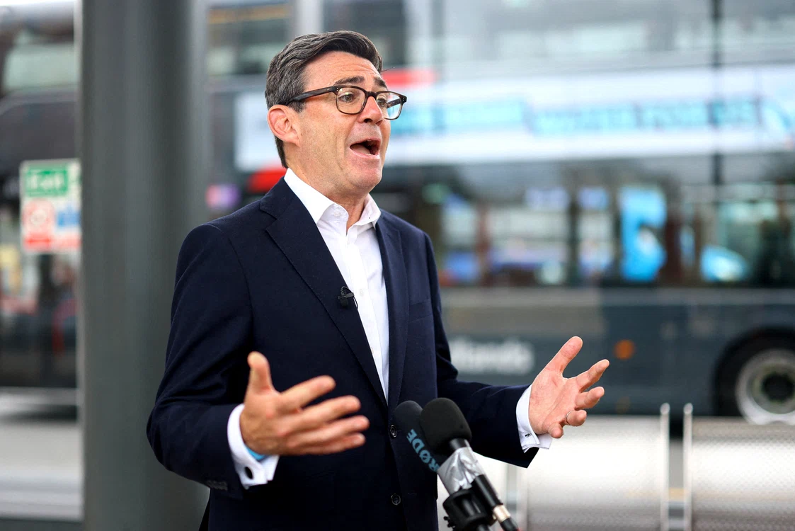 Andy Burnham nu se lasă intimidat de ameninţările Rusiei. FOTO: AFP