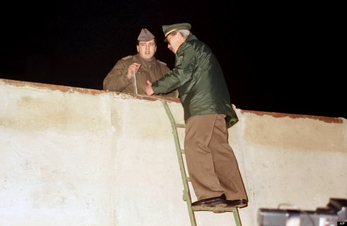 the Fall of the Berlin Wall in 1989 11 jpg jpeg