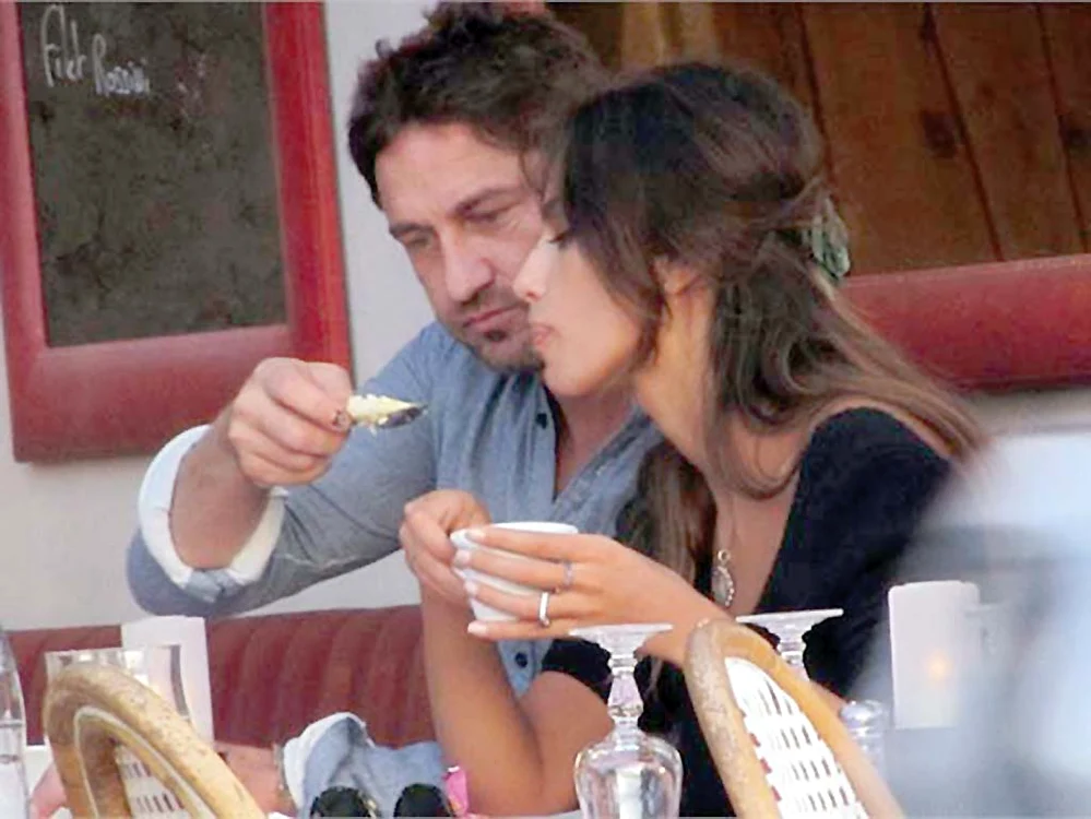 2012. Mădălina şi Gerard  Butler, pe vremea  când formau un  cuplu fericit