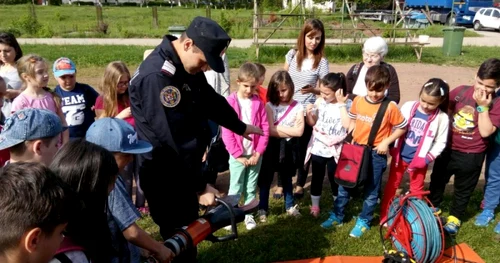 scoala altfel foto isu bucuresti