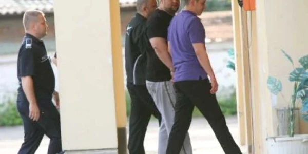 Laurentiu Capotesu a fost re'inut pentru trafic de minori Foto