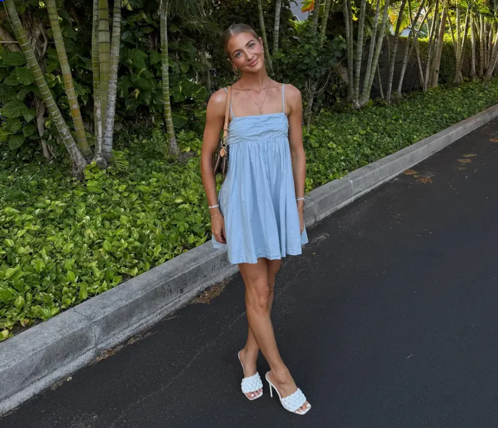 Tinerii renunță la carierele corporatiste pentru viața de lux în serviciul miliardarilor: povestea bonei cu bucătar privat și vacanțe pe iahturi