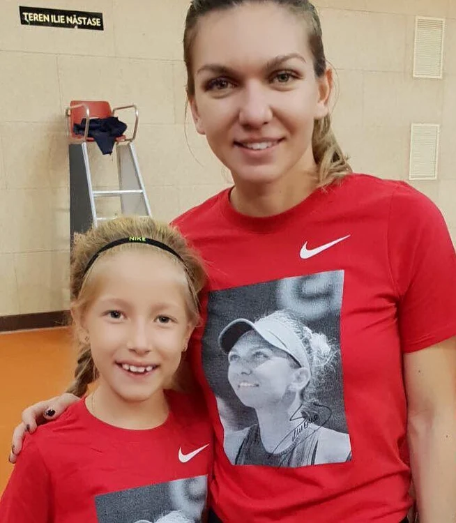 Întâlnirea cu Simona Halep a determinat-o pe Rebeka să îmbrățișeze și ea tenisul de performanțăfoto: arhiva personală