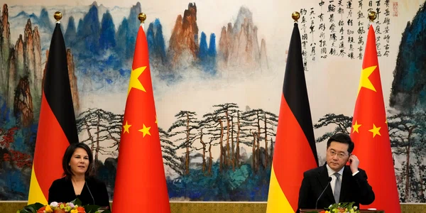 Qin Gang si Annalena Baerbock FOTO EPA EFE jpg