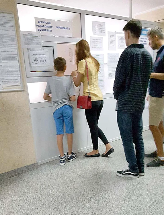 Ea a cerut mai multe lămuriri la biroul de informaţii