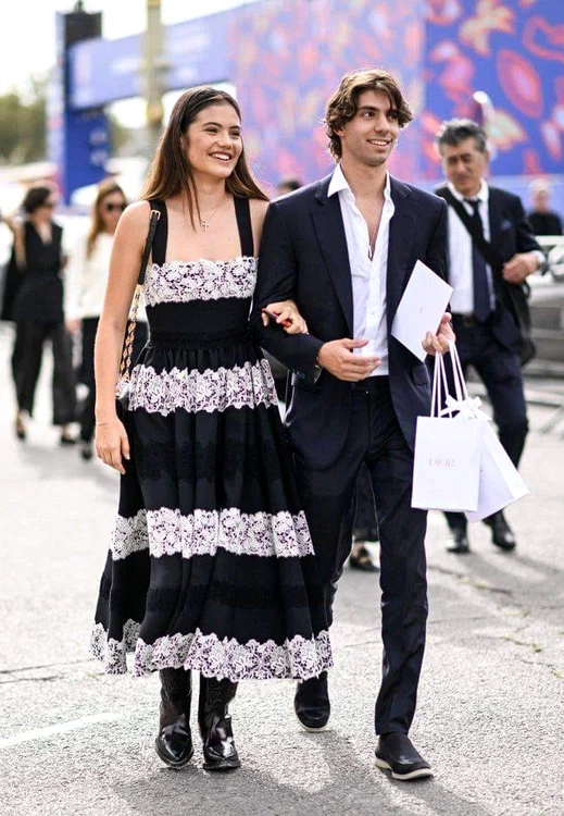 Emma și Carlo au fost la Săptămâna modei de la Paris. Foto Facebook