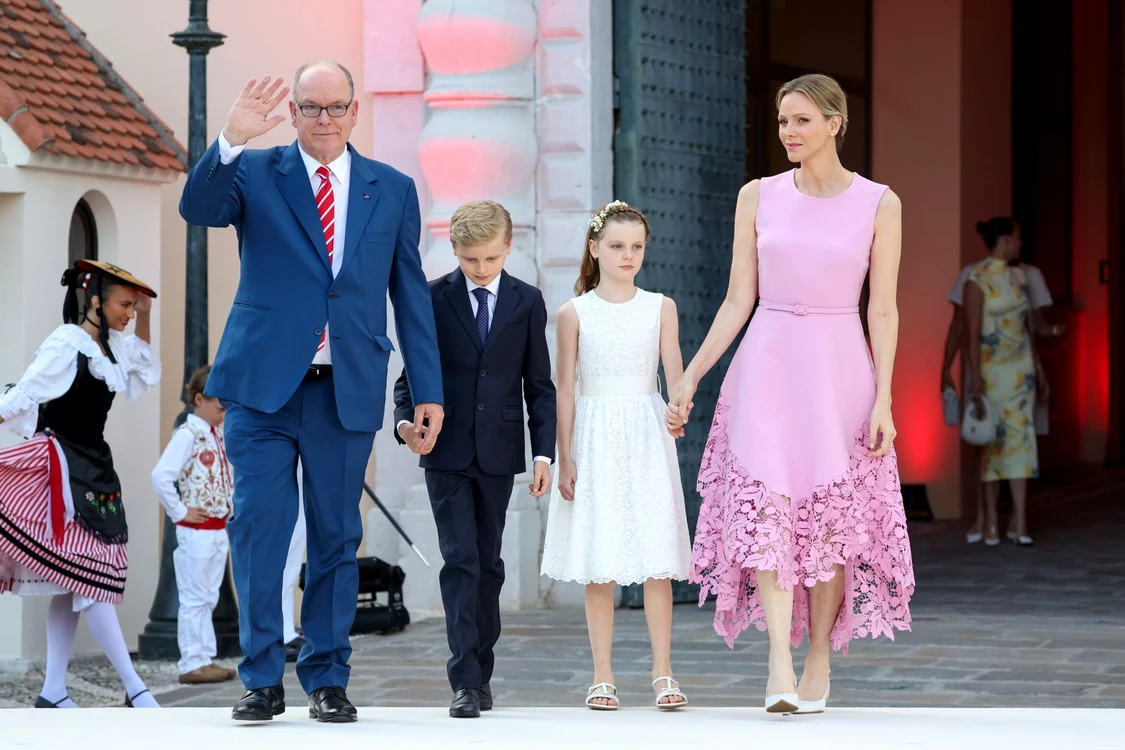 Charlene și Albert de Monaco cu Jacques și Gabriella GettyImages 2226008906 jpg