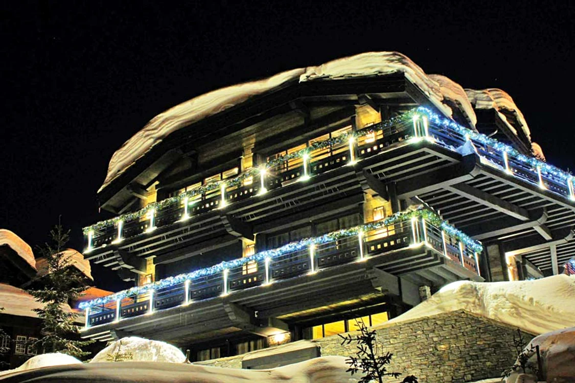 
    „The Chalet Marine”, din staţiunea  exclusivistă Courchevel, Franţa,  arată ca un hotel de 5 stele (Fotografii: photoland/caters)  