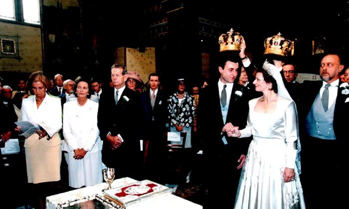 Majestatea Sa Margareta si Principele Radu la nunta lor din 199d   Alain Morvan jpg