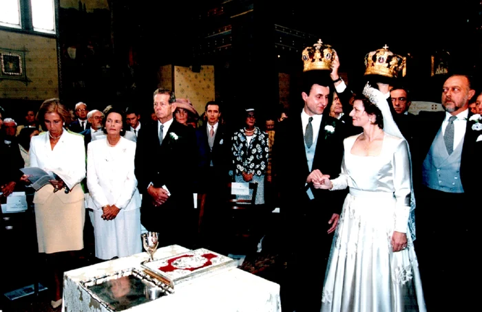 Majestatea Sa Margareta si Principele Radu la nunta lor din 199d   Alain Morvan jpg